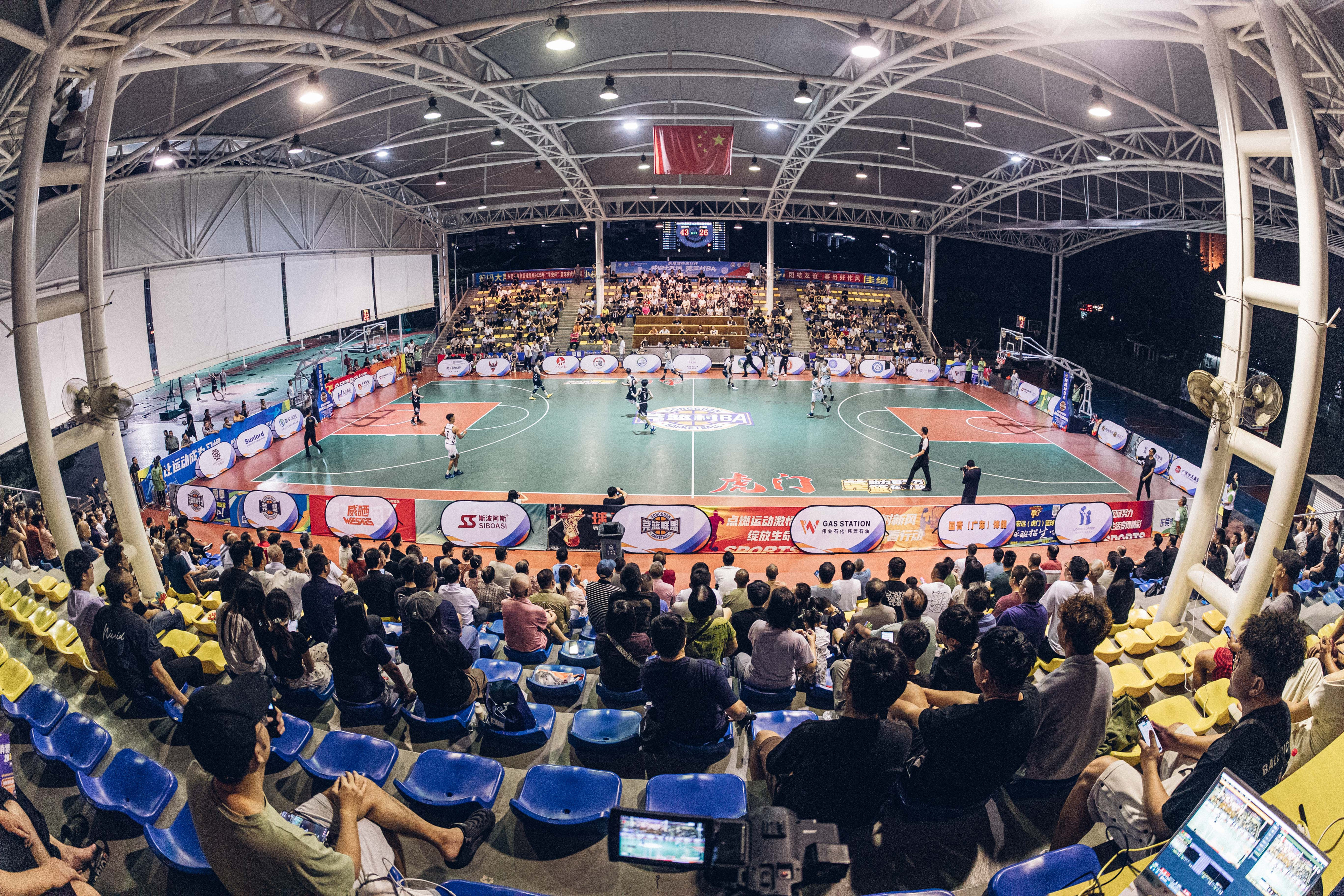 家门口的赛, AA 家门口的赛, AA